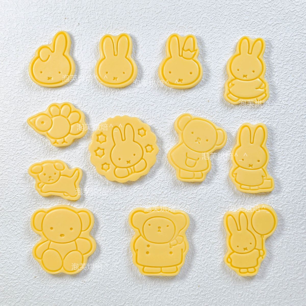 Kitchen Gadgets Aliexpress - Cute 3D Press Cookie Mold with
