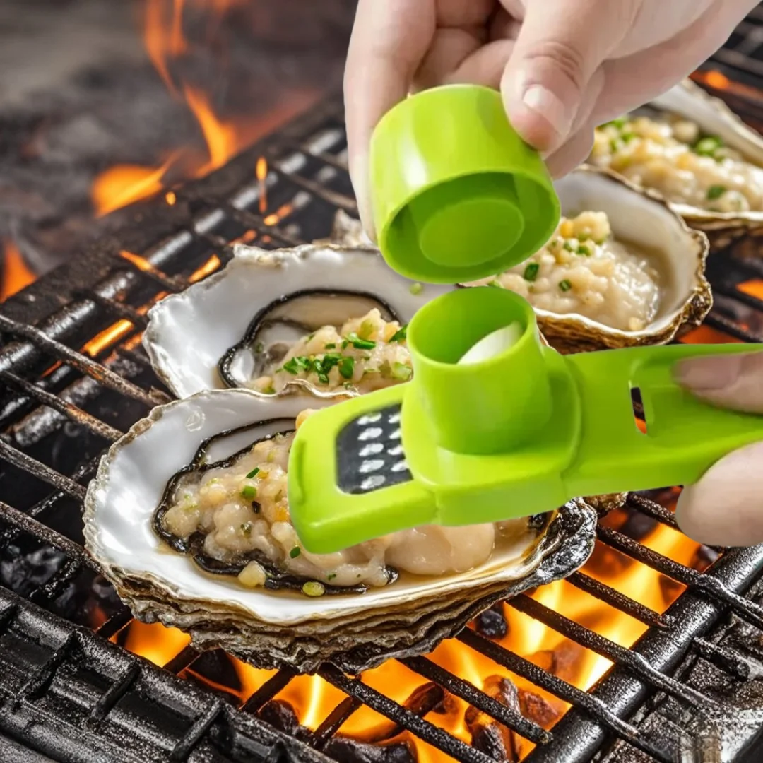 Kitchen Gadgets Green - 1PCS Mini Garlic Grinder Creative Garlic