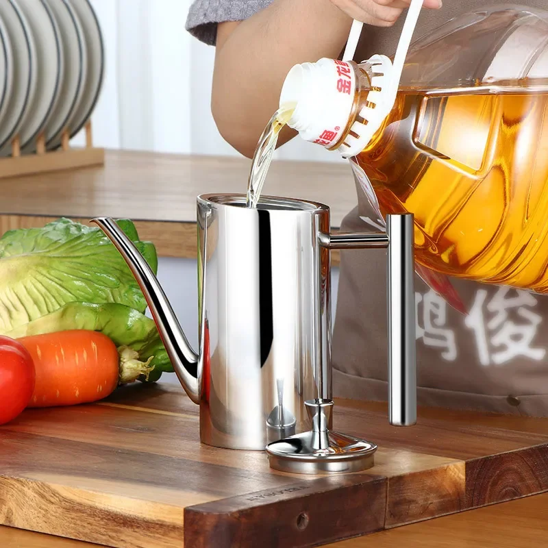 Stainless Steel Olive Oil Bott - Kitchen Gadgets Under 500 评论和价格